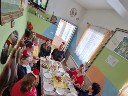 Zajednički obrok i druženje korisnika Doma Golubić